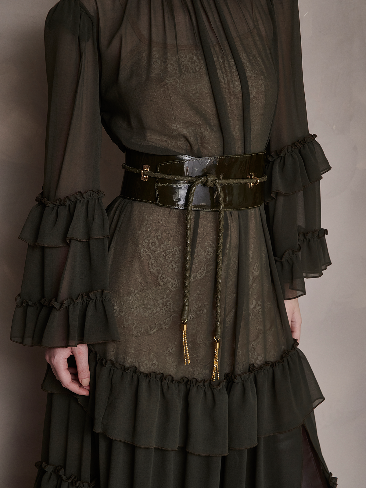 VESTIDO MONARCA